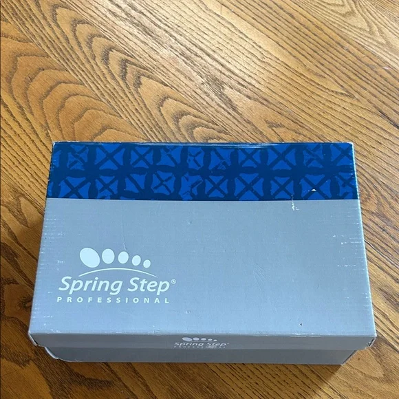 Spring Step Black Leather Mules - Picture 11 of 12